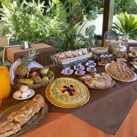 ホテル Trigrana Vacanze 2*