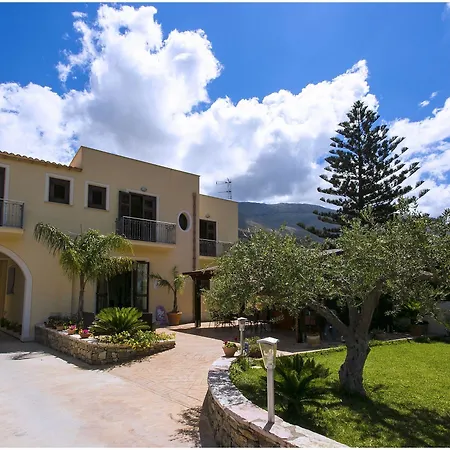 ホテル Trigrana Vacanze