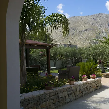 ホテル Trigrana Vacanze 2*